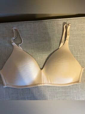 Soma Vanishing Wireless Bra - never worn